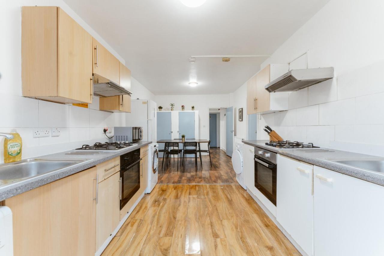 Upton Park Bedrooms 25 Min To Central 런던 외부 사진
