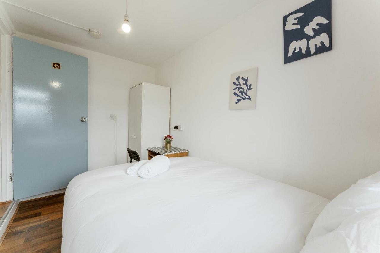 Upton Park Bedrooms 25 Min To Central 런던 외부 사진