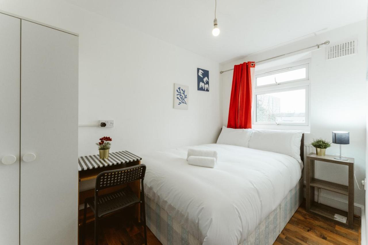 Upton Park Bedrooms 25 Min To Central 런던 외부 사진
